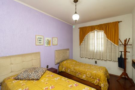 Casa à venda com 180m², 3 quartos e 2 vagas Casa à venda com 180m², 3 quartos e 2 vagasQuarto 2