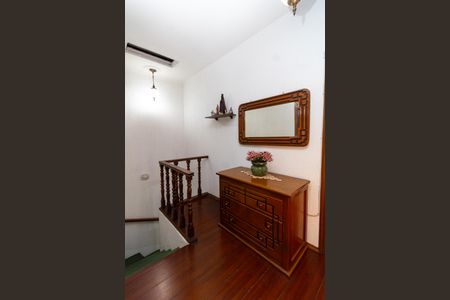 Casa à venda com 180m², 3 quartos e 2 vagas Casa à venda com 180m², 3 quartos e 2 vagasCorredor - Quartos