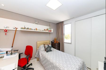 Apartamento à venda com 113m², 3 quartos e 2 vagasQuarto 2