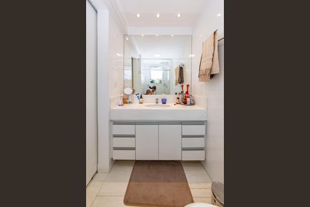 Apartamento à venda com 113m², 3 quartos e 2 vagasBanheiro da Suíte