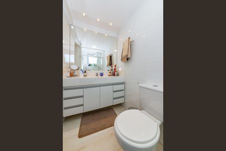 Apartamento à venda com 113m², 3 quartos e 2 vagasBanheiro da Suíte