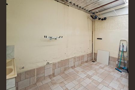 Casa para alugar com 70m², 2 quartos e 1 vaga Casa para alugar com 70m², 2 quartos e 1 vagaÁrea de Serviço