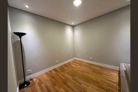 Casa para alugar com 412m², 4 quartos e 4 vagas Casa para alugar com 412m², 4 quartos e 4 vagasSala de TV