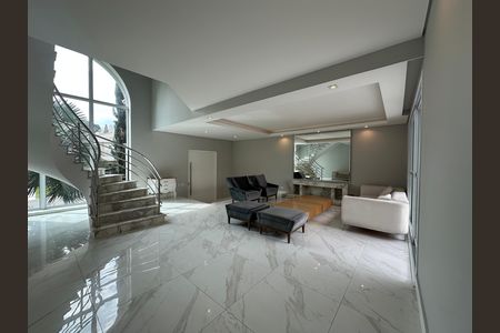 Casa para alugar com 412m², 4 quartos e 4 vagas Casa para alugar com 412m², 4 quartos e 4 vagasSala
