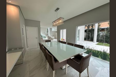 Casa para alugar com 412m², 4 quartos e 4 vagas Casa para alugar com 412m², 4 quartos e 4 vagasSala de Jantar