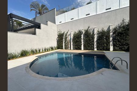 Casa para alugar com 412m², 4 quartos e 4 vagas Casa para alugar com 412m², 4 quartos e 4 vagasPiscina