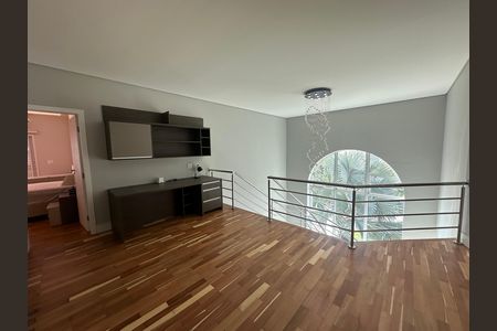 Casa para alugar com 412m², 4 quartos e 4 vagas Casa para alugar com 412m², 4 quartos e 4 vagasHall