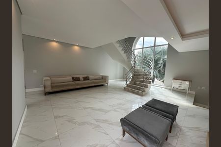 Casa para alugar com 412m², 4 quartos e 4 vagas Casa para alugar com 412m², 4 quartos e 4 vagasSala