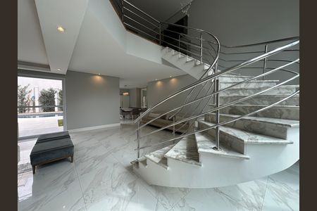 Casa para alugar com 412m², 4 quartos e 4 vagas Casa para alugar com 412m², 4 quartos e 4 vagasSala