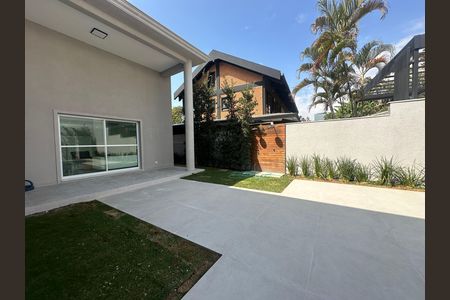 Casa para alugar com 412m², 4 quartos e 4 vagas Casa para alugar com 412m², 4 quartos e 4 vagasPiscina
