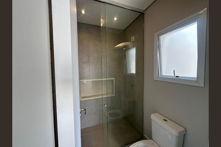 Casa para alugar com 412m², 4 quartos e 4 vagas Casa para alugar com 412m², 4 quartos e 4 vagasBanheiro Social