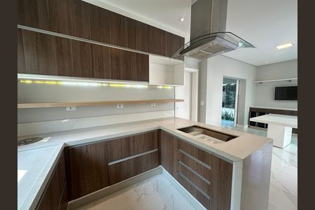 Casa para alugar com 412m², 4 quartos e 4 vagas Casa para alugar com 412m², 4 quartos e 4 vagasCozinha