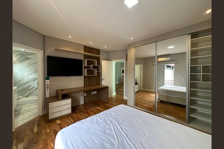 Casa para alugar com 412m², 4 quartos e 4 vagas Casa para alugar com 412m², 4 quartos e 4 vagasSuíte 1