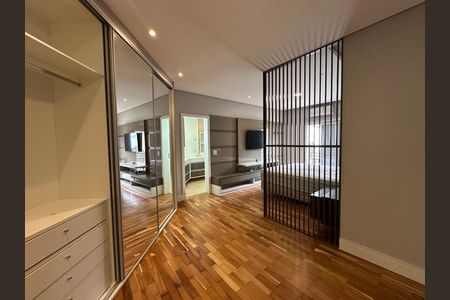 Casa para alugar com 412m², 4 quartos e 4 vagas Casa para alugar com 412m², 4 quartos e 4 vagasSuíte 3