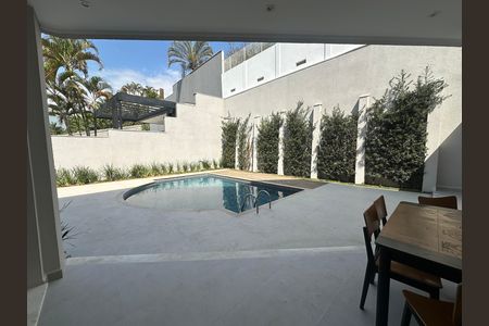 Casa para alugar com 412m², 4 quartos e 4 vagas Casa para alugar com 412m², 4 quartos e 4 vagasPiscina