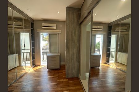Casa para alugar com 412m², 4 quartos e 4 vagas Casa para alugar com 412m², 4 quartos e 4 vagasCloset