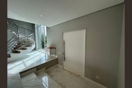 Casa para alugar com 412m², 4 quartos e 4 vagas Casa para alugar com 412m², 4 quartos e 4 vagasSala