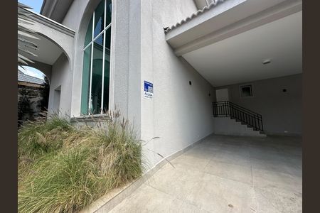 Casa para alugar com 412m², 4 quartos e 4 vagas Casa para alugar com 412m², 4 quartos e 4 vagasGaragem