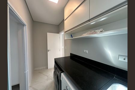 Casa para alugar com 412m², 4 quartos e 4 vagas Casa para alugar com 412m², 4 quartos e 4 vagasÁrea de Serviço