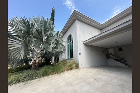 Garagem de casa para alugar com 4 quartos, 412m² em Alphaville Residencial Um, Barueri