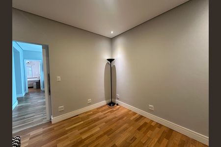 Sala de TV de casa para alugar com 4 quartos, 412m² em Alphaville Residencial Um, Barueri