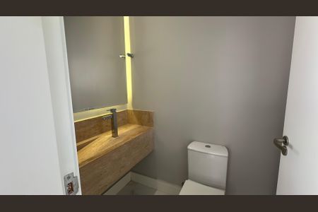 Casa para alugar com 412m², 4 quartos e 4 vagas Casa para alugar com 412m², 4 quartos e 4 vagasLavabo