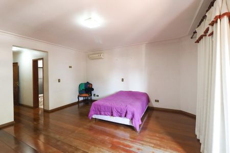 Casa de condomínio à venda com 600m², 6 quartos e 6 vagasSuíte 4