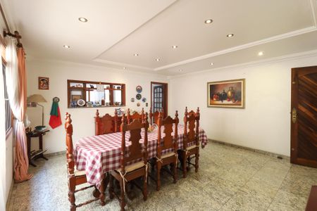 Casa de condomínio à venda com 600m², 6 quartos e 6 vagasSala