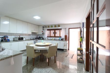 Casa de condomínio à venda com 600m², 6 quartos e 6 vagasCozinha