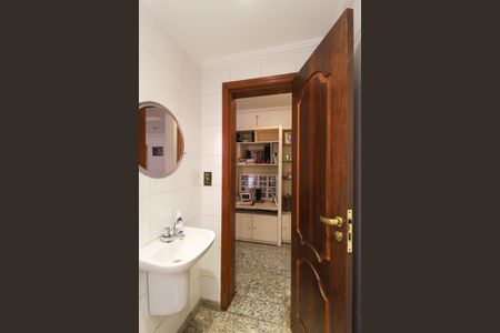 Casa de condomínio à venda com 600m², 6 quartos e 6 vagasLavabo