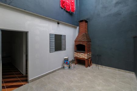 Quintal e Área de Serviço de casa à venda com 2 quartos, 500m² em Santa Maria, São Caetano do Sul