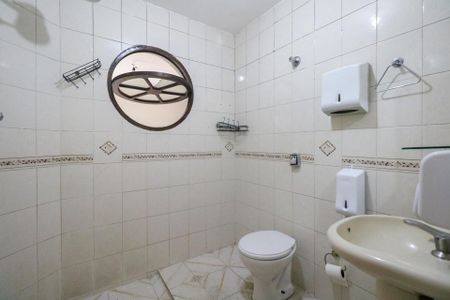 Banheiro de casa à venda com 2 quartos, 500m² em Santa Maria, São Caetano do Sul