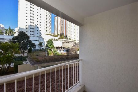 Varanda de apartamento para alugar com 1 quarto, 40m² em Super Quadra Morumbi, São Paulo