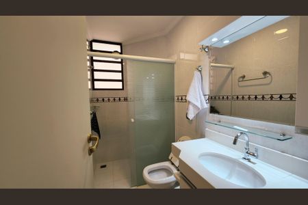 Casa à venda com 436m², 4 quartos e 6 vagas Casa à venda com 436m², 4 quartos e 6 vagasBanheiro 2