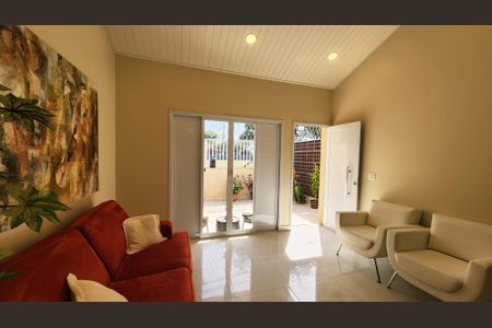 Casa à venda com 436m², 4 quartos e 6 vagas Casa à venda com 436m², 4 quartos e 6 vagasSala de Estar