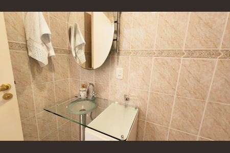 Casa à venda com 436m², 4 quartos e 6 vagas Casa à venda com 436m², 4 quartos e 6 vagasLavabo