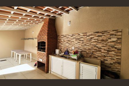 Casa à venda com 436m², 4 quartos e 6 vagas Casa à venda com 436m², 4 quartos e 6 vagasÁrea Externa