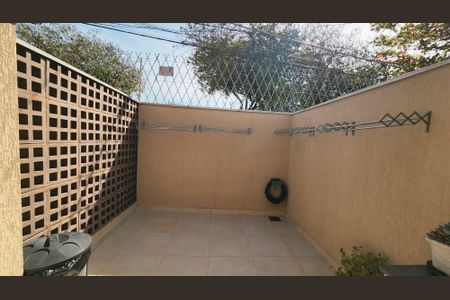 Casa à venda com 436m², 4 quartos e 6 vagas Casa à venda com 436m², 4 quartos e 6 vagasLavanderia