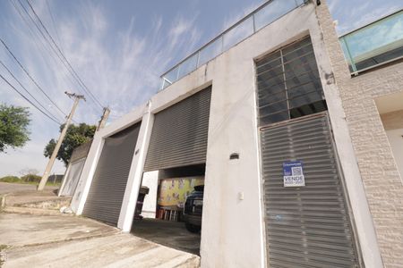 Casa à venda com 293m², 4 quartos e 6 vagasFachada