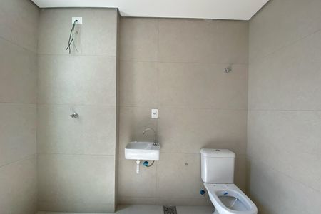 Apartamento à venda com 102m², 2 quartos e 2 vagasBanheiro da Suíte 