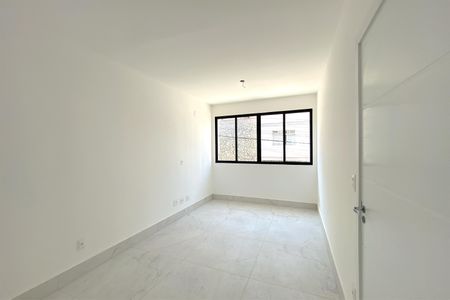 Apartamento à venda com 102m², 2 quartos e 2 vagasSala