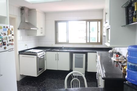 Apartamento à venda com 128m², 3 quartos e 3 vagasCozinha