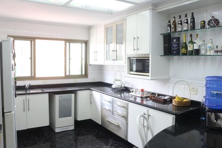 Apartamento à venda com 128m², 3 quartos e 3 vagasCozinha