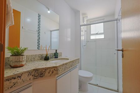 Apartamento para alugar com 65m², 2 quartos e 2 vagasBanheiro