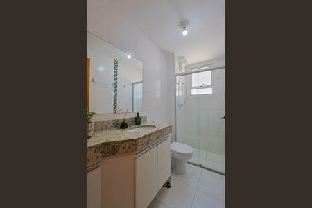 Apartamento para alugar com 65m², 2 quartos e 2 vagasBanheiro