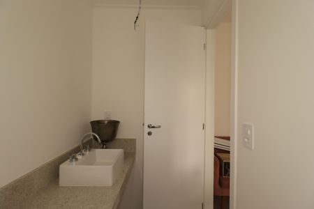 Apartamento à venda com 117m², 3 quartos e 2 vagasBanheiro da Suíte 2