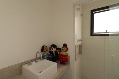 Apartamento à venda com 117m², 3 quartos e 2 vagasBanheiro da Suíte 1