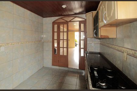 Casa à venda com 100m², 3 quartos e 2 vagas Casa à venda com 100m², 3 quartos e 2 vagasCozinha