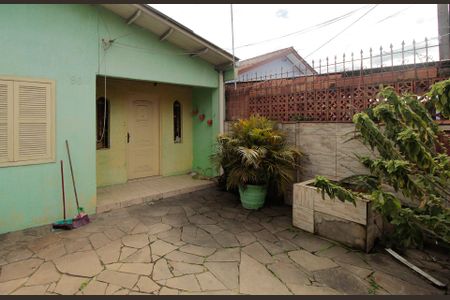 Casa à venda com 100m², 3 quartos e 2 vagas Casa à venda com 100m², 3 quartos e 2 vagasFachada