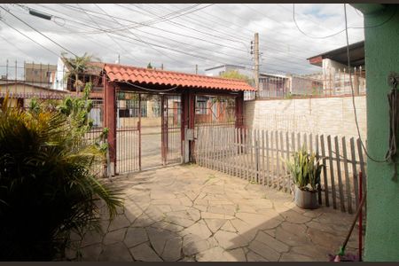 Casa à venda com 100m², 3 quartos e 2 vagas Casa à venda com 100m², 3 quartos e 2 vagasQuintal
